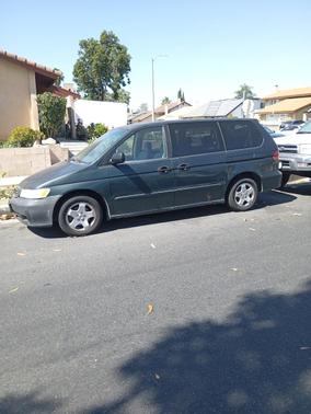 Green 2000 Honda Odyssey LX