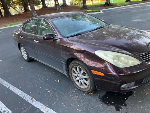 Red 2004 Lexus ES 330 Base