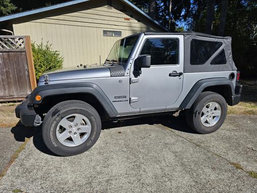 Silver 2014 Jeep Wrangler Sport