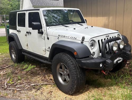 White 2014 Jeep Wrangler Unlimited Rubicon