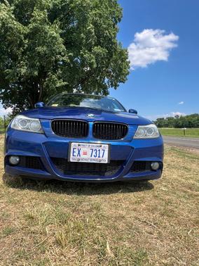 Blue 2011 BMW 335 i