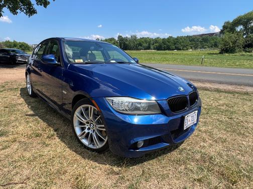 Blue 2011 BMW 335 i