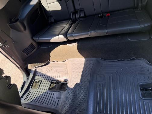 Black 2018 Chevrolet Suburban LT