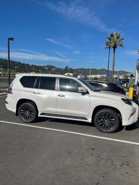 White 2023 Lexus GX 460 Luxury