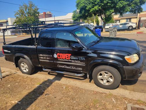 Black 2005 Toyota Tundra Limited Access Cab