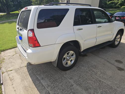 White 2006 Toyota 4Runner SR5