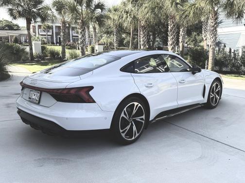 2022 Audi e-tron GT Prestige