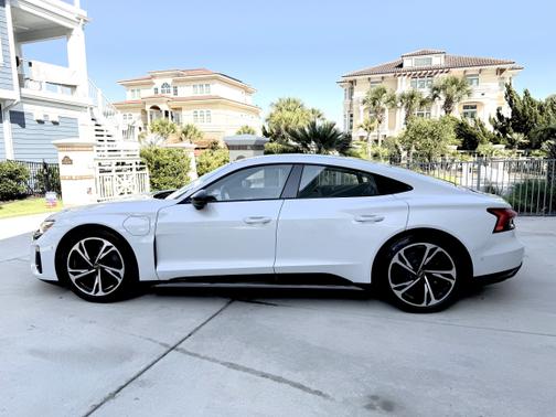 2022 Audi e-tron GT Prestige