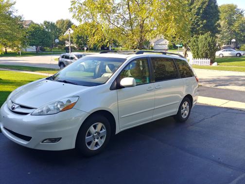 2009 Toyota Sienna XLE