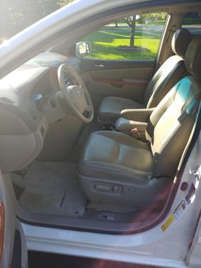 2009 Toyota Sienna XLE