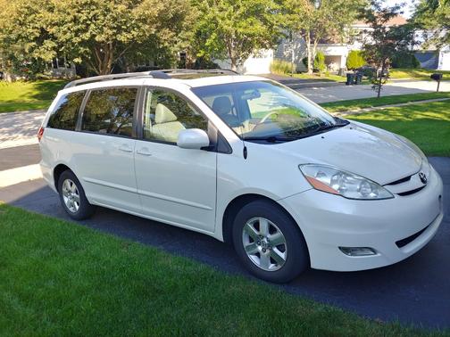 2009 Toyota Sienna XLE