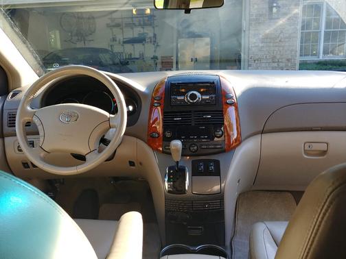 2009 Toyota Sienna XLE