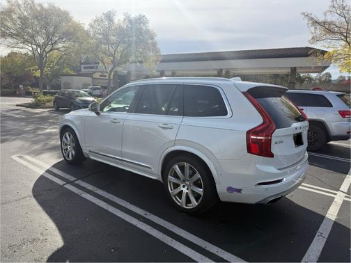 2016 Volvo XC90 Hybrid T8 Inscription