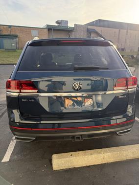 Blue 2021 Volkswagen Atlas 3.6L SEL Premium