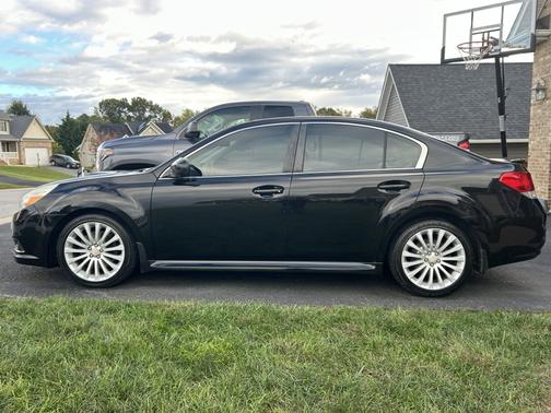 2010 Subaru Legacy 2.5 GT Limited