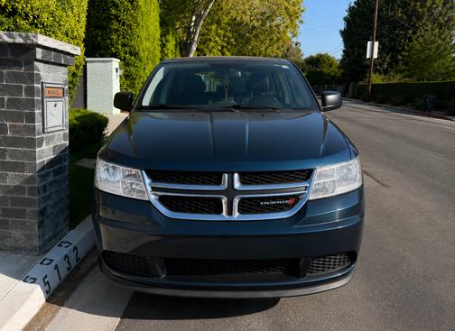 Blue 2015 Dodge Journey SE