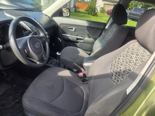 2010 Kia Soul +