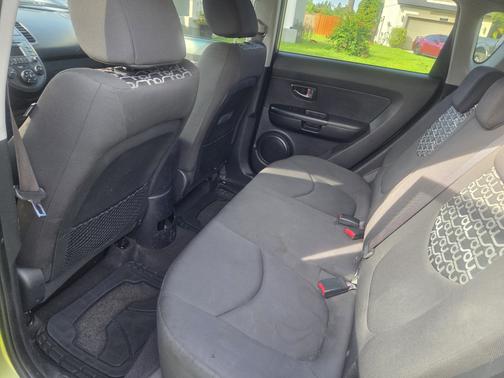 2010 Kia Soul +