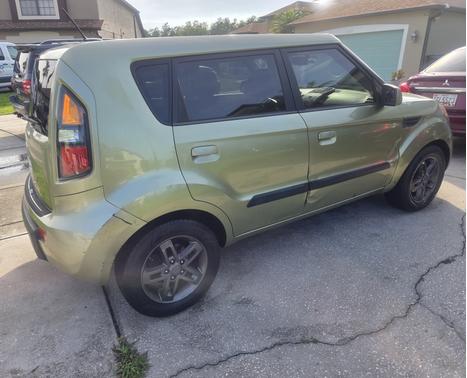 2010 Kia Soul +