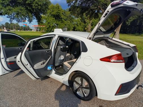 2022 Hyundai IONIQ Hybrid Blue