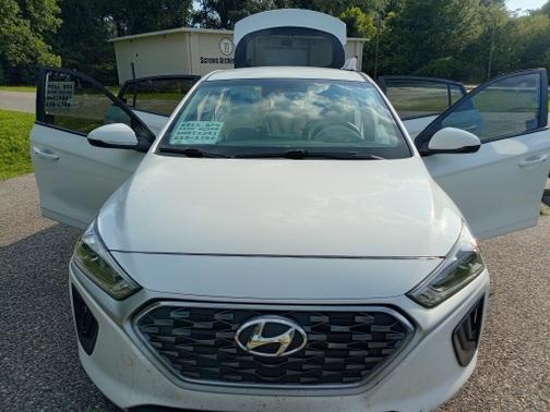 2022 Hyundai IONIQ Hybrid Blue