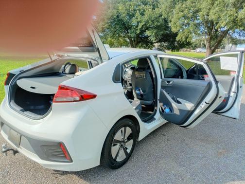 2022 Hyundai IONIQ Hybrid Blue