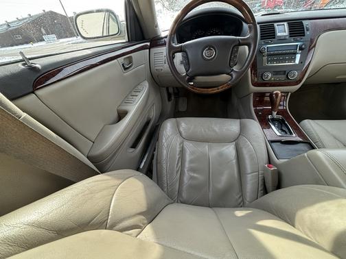 2007 Cadillac DTS Base