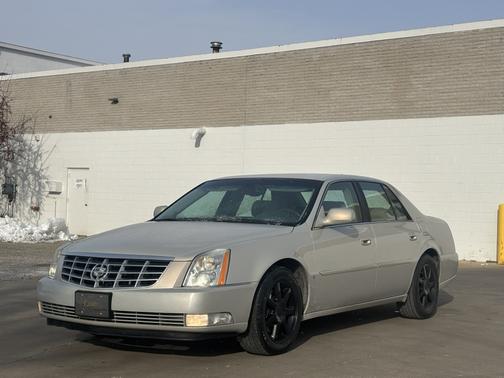2007 Cadillac DTS Base