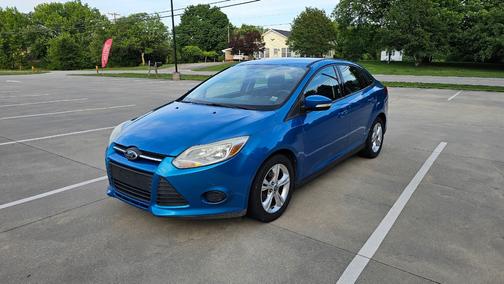 Blue 2013 Ford Focus SE