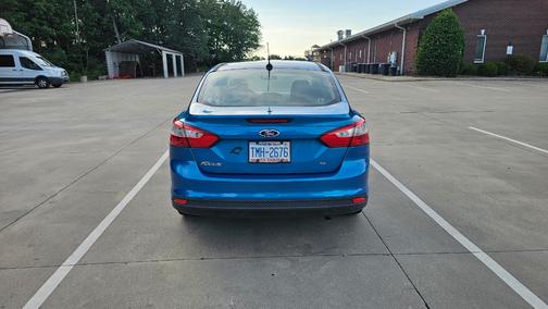 Blue 2013 Ford Focus SE