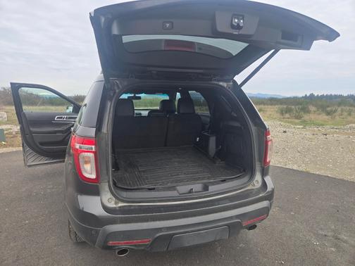 Silver 2015 Ford Explorer XLT