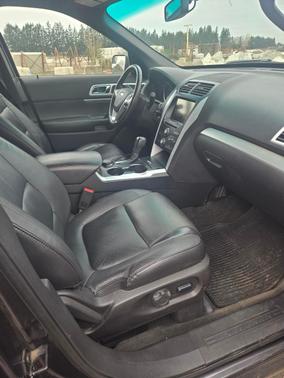 Silver 2015 Ford Explorer XLT