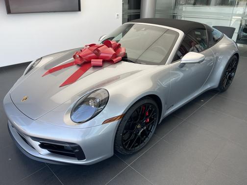 2022 Porsche 911 911 Targa 4 GTS