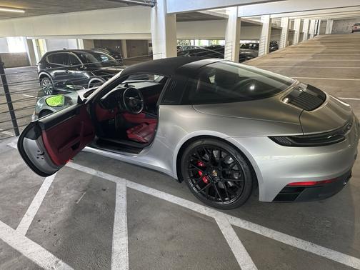 2022 Porsche 911 911 Targa 4 GTS