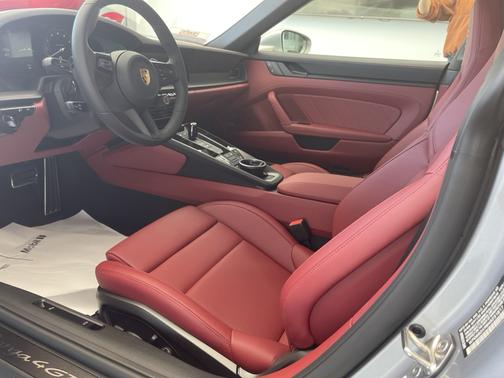 2022 Porsche 911 911 Targa 4 GTS