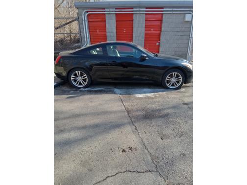 2009 INFINITI G37x Base