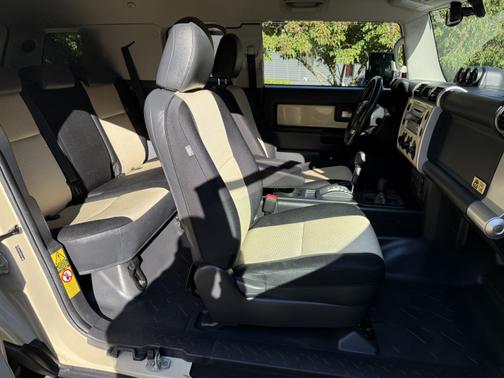 2010 Toyota FJ Cruiser Base