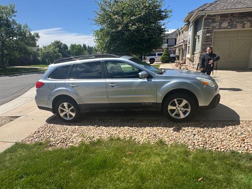 Silver 2013 Subaru Outback 3.6R Limited