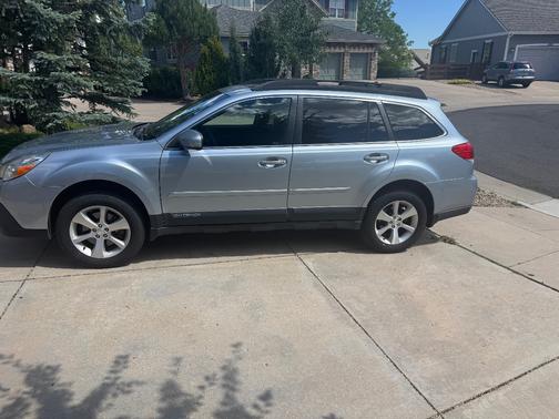 Silver 2013 Subaru Outback 3.6R Limited