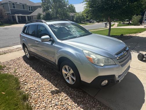 Silver 2013 Subaru Outback 3.6R Limited