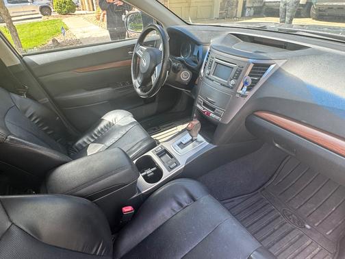 Silver 2013 Subaru Outback 3.6R Limited