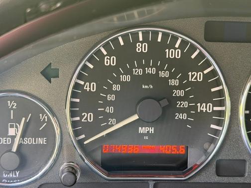 Gray 1999 BMW Z3 2.3 Roadster