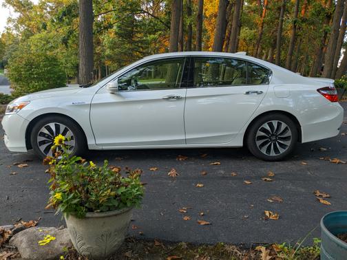 2017 Honda Accord Hybrid EX-L