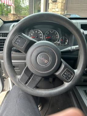 White 2012 Jeep Liberty Sport