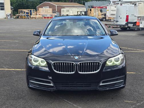 Blue 2014 BMW 528 i xDrive