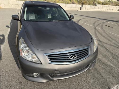 Gray 2013 INFINITI G37 x