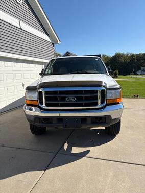 White 1999 Ford F-250 Lariat SuperCab Super Duty