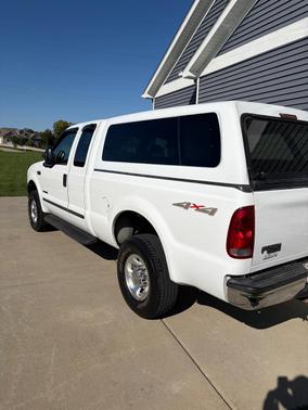 White 1999 Ford F-250 Lariat SuperCab Super Duty