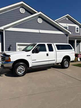White 1999 Ford F-250 Lariat SuperCab Super Duty