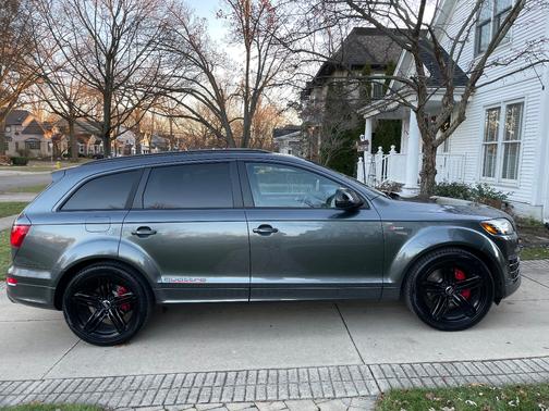 Gray 2015 Audi Q7 3.0T S line Prestige